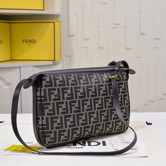 Fendi Monogram Black and Brown Shoulder Bag - Picture 2 of 9